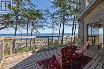 6055 MacLean Road, Hornby Island, British Columbia V0R1Z0, 3 Bedrooms Bedrooms, ,4 BathroomsBathrooms,All Houses,For Sale,Hornby Island,MacLean,964315