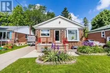 18 Mackinac Cres, Toronto, Ontario M1J 1P9, 2 Bedrooms Bedrooms, 6 Rooms Rooms,2 BathroomsBathrooms,All Houses,Sold,Mackinac,E8383416