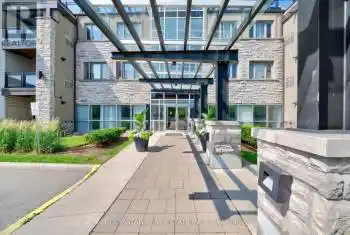 570 Lolita Gdns Unit# 405, Mississauga, Ontario L5A 0A1, 2 Bedrooms Bedrooms, 5 Rooms Rooms,1 BathroomBathrooms,Condo,Sold,Lolita,W8470012