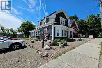 8/10 Union Street, St. Stephen, New Brunswick E3L1S9, ,All Houses,For Sale,8/10 Union Street,NB102820