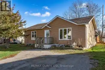 69 London Ave, Prince Edward County, Ontario K0K 2T0, 2 Bedrooms Bedrooms, 6 Rooms Rooms,1 BathroomBathrooms,All Houses,Sold,London,X9049413