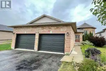 204 COUNTRY Lane, Barrie, Ontario L4N 0W1, 2 Bedrooms Bedrooms, 7 Rooms Rooms,3 BathroomsBathrooms,All Houses,Rented,COUNTRY,S9053326