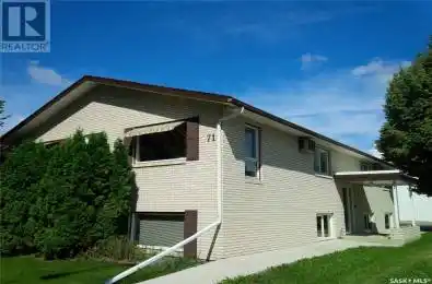 71 Betts AVENUE Yorkton Saskatchewan S3N1M2