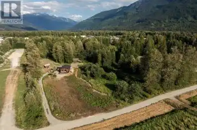 7320 MACRAE Road Pemberton British Columbia V0N2L3