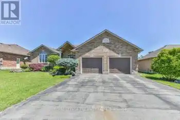 16 PINEHURST Dr, Thames Centre, Ontario N0L 1G2, 2 Bedrooms Bedrooms, 11 Rooms Rooms,3 BathroomsBathrooms,All Houses,Sold,PINEHURST,X8400806