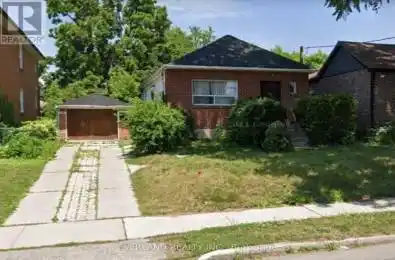 38 Ranee Avenue Toronto (Englemount-Lawrence) Ontario M6A1M9