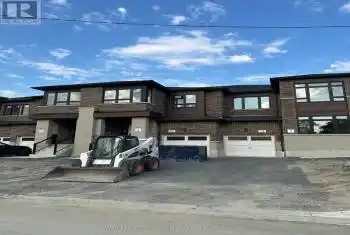 40 Mountainside Cres, Whitby, Ontario L1R 0P4, 4 Bedrooms Bedrooms, 9 Rooms Rooms,3 BathroomsBathrooms,All Houses,Rented,Mountainside,E9299382