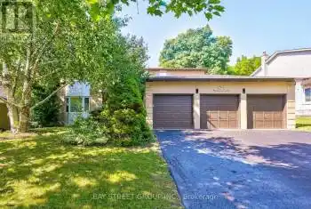 150 Cambridge Cres, Richmond Hill, Ontario L4C 6G4, 4 Bedrooms Bedrooms, 10 Rooms Rooms,6 BathroomsBathrooms,All Houses,Sold,Cambridge,N9304194