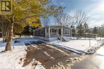 66 SUSSEX Square, Georgian Bluffs, Ontario N0H1G0, 3 Bedrooms Bedrooms, ,2 BathroomsBathrooms,All Houses,For Sale,SUSSEX,X10846404