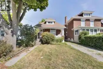 224 Waterloo St, London, Ontario N6B 2N3, 3 Bedrooms Bedrooms, 8 Rooms Rooms,1 BathroomBathrooms,All Houses,Sold,Waterloo,X9345703