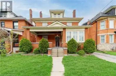 132 HOLTON Avenue Hamilton Ontario L8M2L5