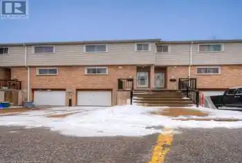 149 ST CATHARINES Street Unit# 15, Smithville, Ontario L0R2A0, 3 Bedrooms Bedrooms, ,2 BathroomsBathrooms,All Houses,For Sale,ST CATHARINES,XH4183792