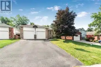 30 COUNTRY CLUB Road, Cayuga, Ontario N0A1E0, 3 Bedrooms Bedrooms, ,2 BathroomsBathrooms,All Houses,For Sale,COUNTRY CLUB,XH4201775