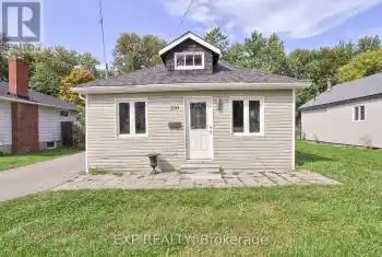 210 Bayview Ave, Georgina, Ontario L4P 2T2, 3 Bedrooms Bedrooms, 6 Rooms Rooms,2 BathroomsBathrooms,All Houses,Rented,Bayview,N9358557