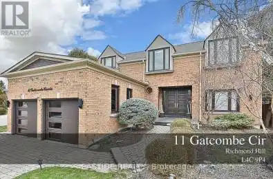 11 Gatcombe Circle Richmond Hill (Mill Pond) Ontario L4C9P4