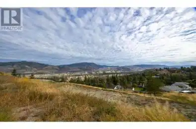 1186 CRESTWOOD Drive Kamloops British Columbia V2H1T7