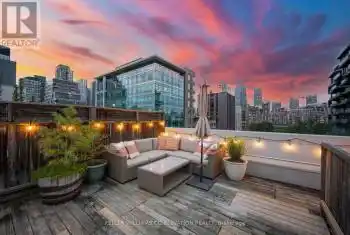 500 Richmond St Unit# PH09, Toronto, Ontario M5V 3N4, 2 Bedrooms Bedrooms, 5 Rooms Rooms,1 BathroomBathrooms,Condo,Sold,Richmond,C9377841