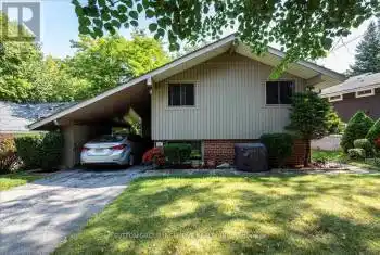 201 birkdale Rd, Toronto, Ontario M1P 3R9, 4 Bedrooms Bedrooms, 8 Rooms Rooms,2 BathroomsBathrooms,All Houses,Sold,birkdale,E9378276