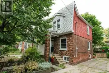 100 Hiltz Ave, Toronto, Ontario M4L 2N5, 3 Bedrooms Bedrooms, 6 Rooms Rooms,1 BathroomBathrooms,All Houses,Sold,Hiltz,E9378391