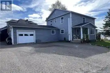 24 Saint-Joseph Street, Grand Falls, New Brunswick E3Y1C3, 4 Bedrooms Bedrooms, ,2 BathroomsBathrooms,All Houses,For Sale,24 Saint-Joseph Street,NB107204