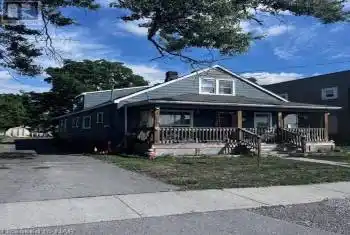 218 COURTWRIGHT Street, Fort Erie (332 - Central), Ontario L2A2R8, 5 Bedrooms Bedrooms, ,3 BathroomsBathrooms,All Houses,For Sale,COURTWRIGHT,X9414542