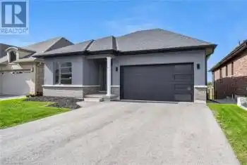 315 OLD COURSE Trail, Welland (766 - Hwy 406/Welland), Ontario L3B0B6, 2 Bedrooms Bedrooms, ,2 BathroomsBathrooms,All Houses,For Sale,OLD COURSE,X9415117