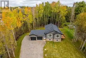 644 Skyline Road, Smith-Ennismore-Lakefield, Ontario K0L1T0, 3 Bedrooms Bedrooms, ,2 BathroomsBathrooms,All Houses,For Sale,Skyline,X9392478