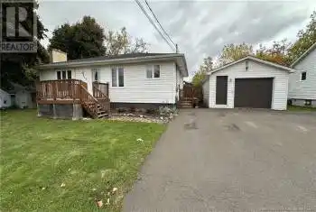 215 Spruce Street, Moncton, New Brunswick E1C7K5, 5 Bedrooms Bedrooms, ,3 BathroomsBathrooms,All Houses,For Sale,215 Spruce Street,NB107875