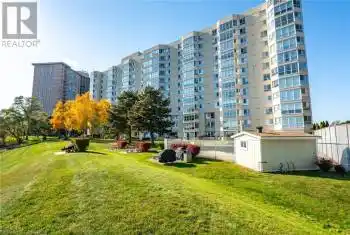 5280 LAKESHORE Road Unit# 105, Burlington, Ontario L7L5R1, 2 Bedrooms Bedrooms, ,2 BathroomsBathrooms,Condo,For Sale,LAKESHORE,40667595