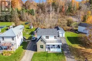 296 Main Street, Hartland, New Brunswick E7P2M8, 5 Bedrooms Bedrooms, ,3 BathroomsBathrooms,All Houses,For Sale,296 Main Street,NB108313