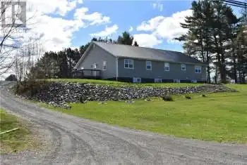 388 East Riverside Drive, Perth-Andover, New Brunswick E7H1Y7, 5 Bedrooms Bedrooms, ,2 BathroomsBathrooms,All Houses,For Sale,388 East Riverside Drive,NB108385