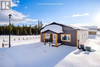 32 FLORA AVENUE, Whitehorse, Yukon Y0B1Y0, 3 Bedrooms Bedrooms, ,2 BathroomsBathrooms,All Houses,For Sale,32 FLORA AVENUE,16007