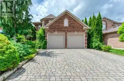 6152 Hardesty Crescent Mississauga (East Credit) Ontario L5V1B4