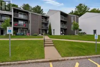 1102 Horseshoe Valley Road Unit# 303, Oro-Medonte (Horseshoe Valley), Ontario L4M4Y8, 2 Bedrooms Bedrooms, ,1 BathroomBathrooms,Condo,For Sale,Horseshoe Valley,S10407782