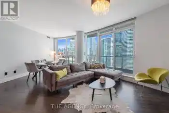 218 Queens Quay Unit# 2201, Toronto (Waterfront Communities), Ontario M5J2Y6, 2 Bedrooms Bedrooms, ,2 BathroomsBathrooms,Condo,For Rent,Queens,C10412103