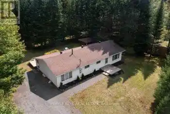 1098 Lawrence Pit Rd, Muskoka Lakes, Ontario P0B 1M0, 3 Bedrooms Bedrooms, 13 Rooms Rooms,1 BathroomBathrooms,All Houses,Sold,Lawrence Pit,X10413428