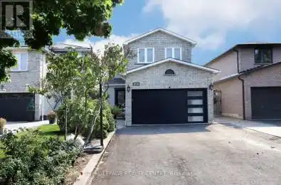 598 Pilcom Court Mississauga (Fairview) Ontario L5B4A3