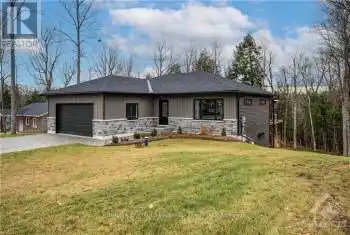 195 MAPLE St, Lanark Highlands, Ontario K0G 1M0, 2 Bedrooms Bedrooms, 14 Rooms Rooms,3 BathroomsBathrooms,All Houses,Sold,Dalhousie Lake,MAPLE,X10422955