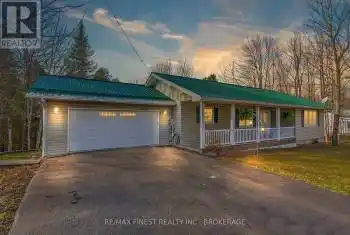 1107 Village Woods Dr, Central Frontenac, Ontario K0H 2P0, 3 Bedrooms Bedrooms, 10 Rooms Rooms,2 BathroomsBathrooms,All Houses,Sold,Village Woods,X10426828