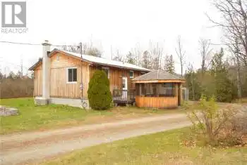 732 FRENCH LINE Rd, Lanark Highlands, Ontario K0G 1K0, 3 Bedrooms Bedrooms, 6 Rooms Rooms,1 BathroomBathrooms,All Houses,Sold,FRENCH LINE,FRENCH LINE,X10429684