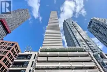 2221 Yonge St Unit# 3705, Toronto, Ontario M4S 2B4, 1 Bedroom Bedrooms, 5 Rooms Rooms,1 BathroomBathrooms,Condo,Rented,Yonge,C10430680