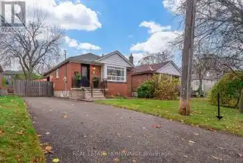 50 King High Ave, Toronto, Ontario M3H 3A7, 3 Bedrooms Bedrooms, 6 Rooms Rooms,3 BathroomsBathrooms,All Houses,Sold,King High,C10433691