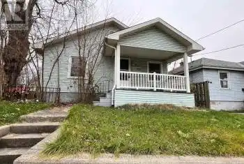 748 QUEBEC St, London, Ontario N5Y 1X1, 2 Bedrooms Bedrooms, 6 Rooms Rooms,1 BathroomBathrooms,All Houses,Sold,QUEBEC,X10441567