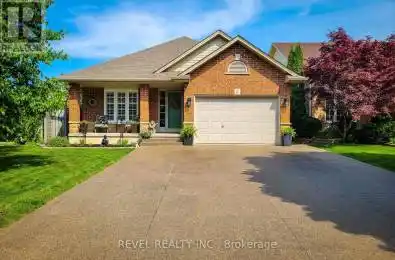 2 Hampshire Place Hamilton (Stoney Creek Mountain) Ontario L8J3W9