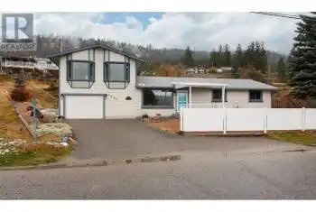 6040 Ellison Avenue, Peachland, British Columbia V0H1X4, 3 Bedrooms Bedrooms, ,2 BathroomsBathrooms,All Houses,For Sale,Peachland,Ellison,10329240