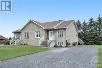 6 TELEGRAPH Avenue, Alfred and Plantagenet, Ontario K0A1A0, 3 Bedrooms Bedrooms, ,2 BathroomsBathrooms,All Houses,For Sale,TELEGRAPH,X10424804