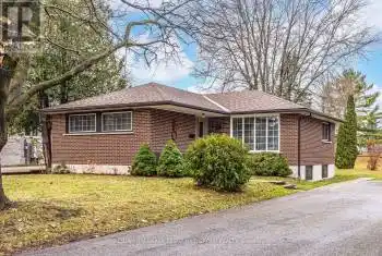 18 Calverley St, Orillia, Ontario L3V 3T4, 3 Bedrooms Bedrooms, 7 Rooms Rooms,2 BathroomsBathrooms,All Houses,Sold,Calverley,S11223442