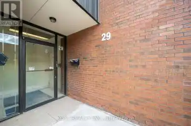 300 Esna Park Drive Unit# 29 Markham (Milliken Mills West) Ontario L3R