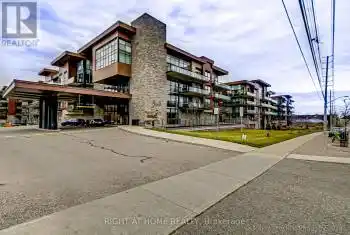 1575 Lakeshore Road Unit# 227, Mississauga (Clarkson), Ontario L5J0B1, 2 Bedrooms Bedrooms, ,2 BathroomsBathrooms,Condo,For Sale,Lakeshore,W11540324