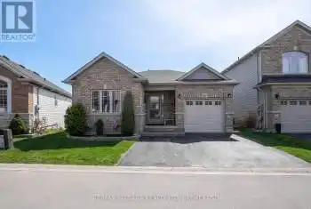 77 Avery Crescent Unit# 14, St. Catharines (456 - Oakdale), Ontario L2P0E5, 4 Bedrooms Bedrooms, ,3 BathroomsBathrooms,Commercial,For Sale,Avery,X11821330